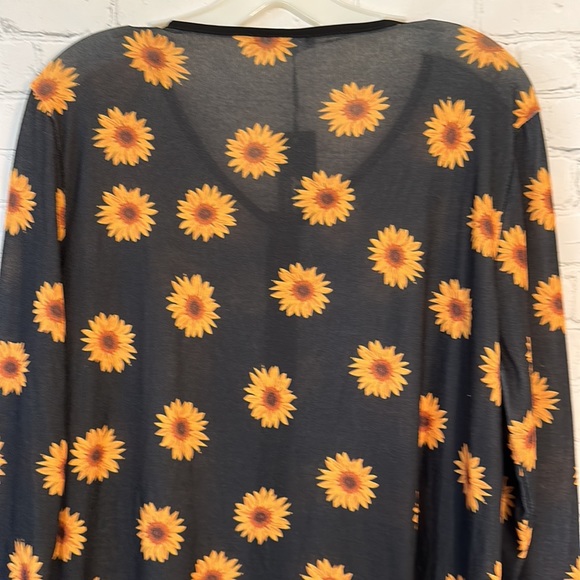 Lily by firmiana sunflower snap button cardigan - Picture 5 of 5